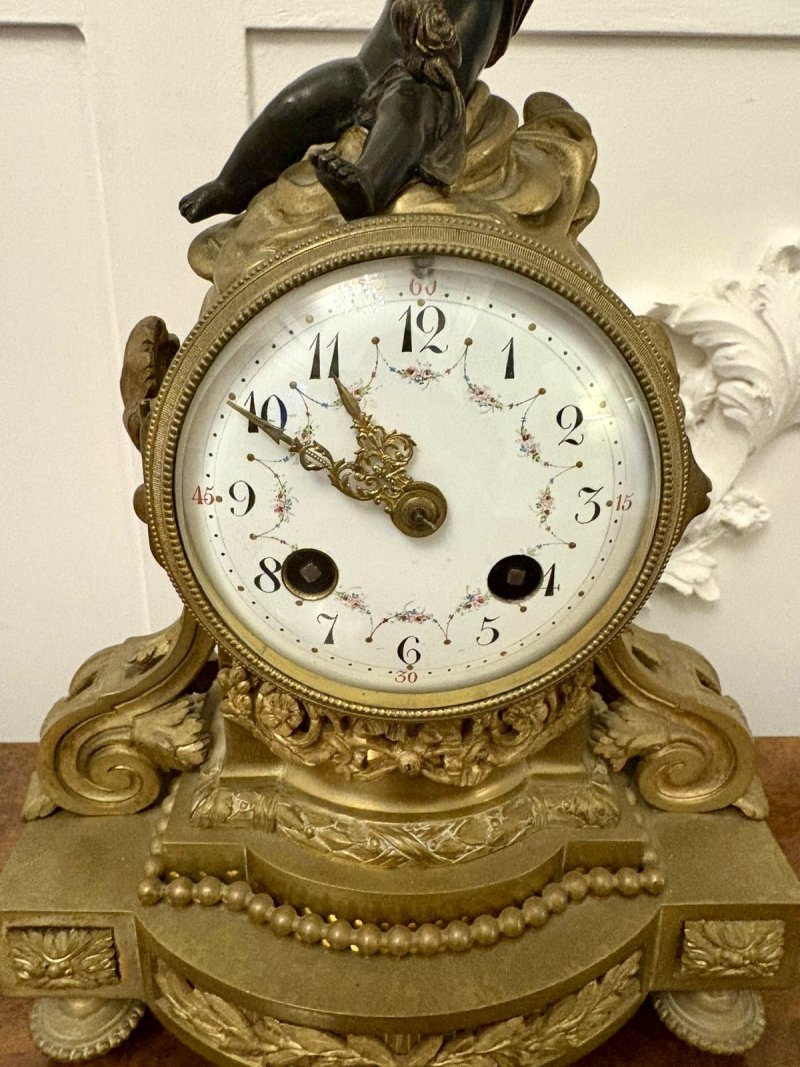 Antique Victorian French Quality Ornate Ormolu and Bronze Mantle Clock - Image 9